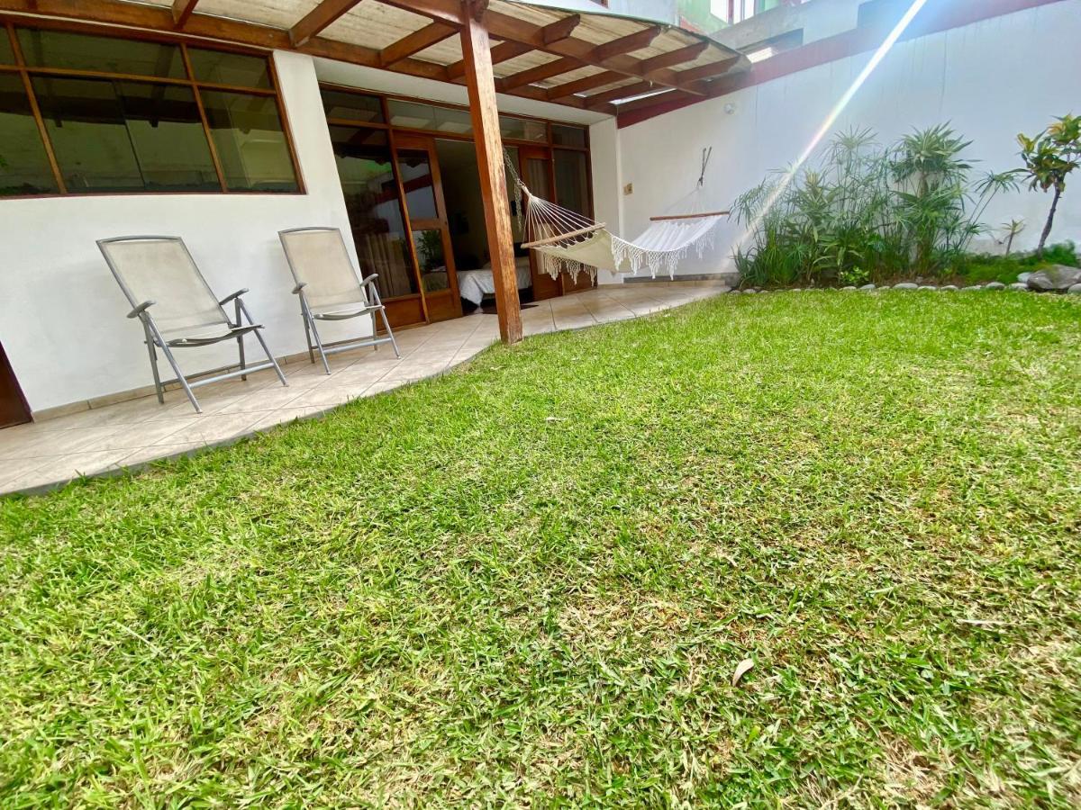 Lima Mini Aparts Monterrico - Cerca Embajada Eeuu Exterior foto