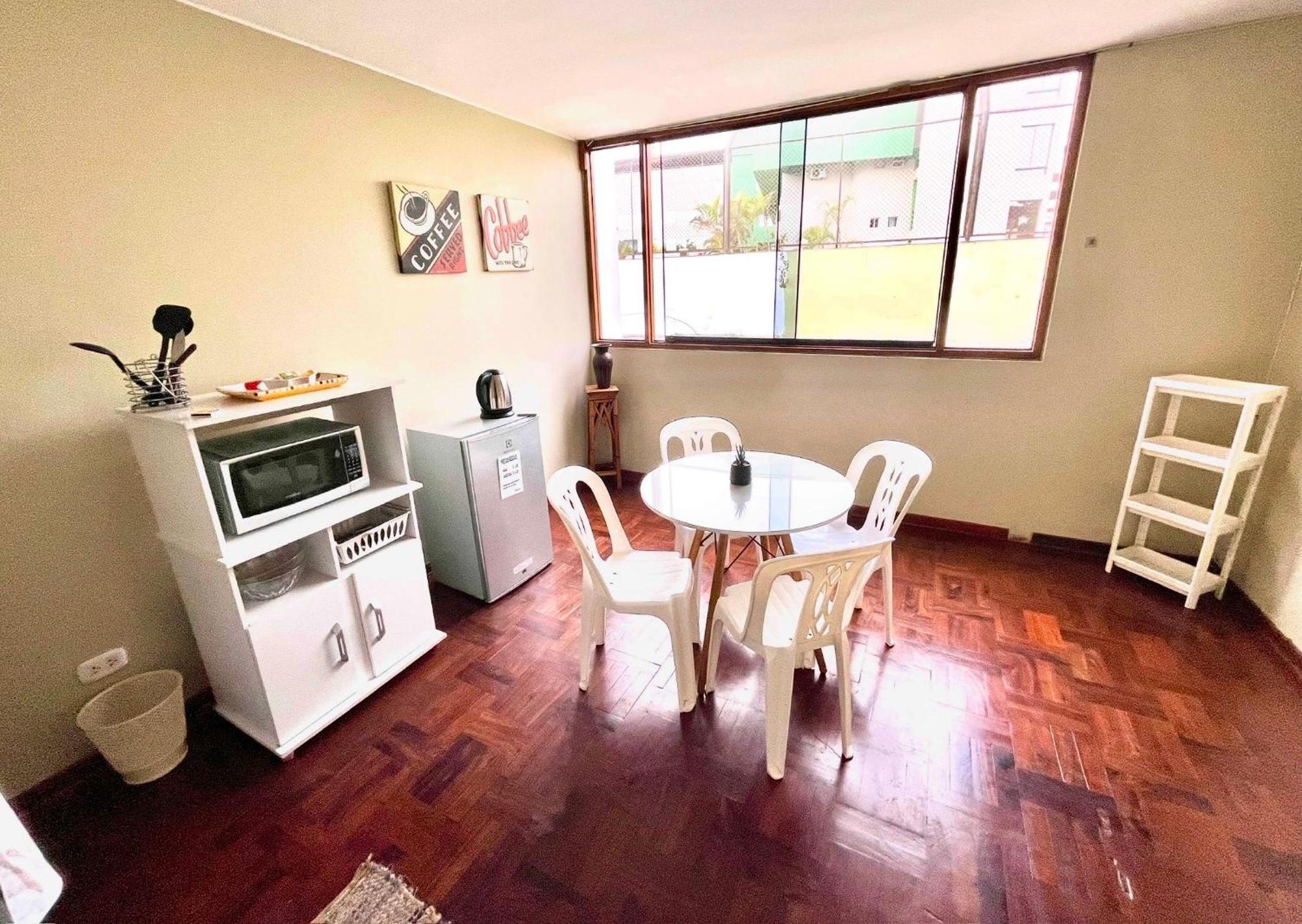 Lima Mini Aparts Monterrico - Cerca Embajada Eeuu Exterior foto